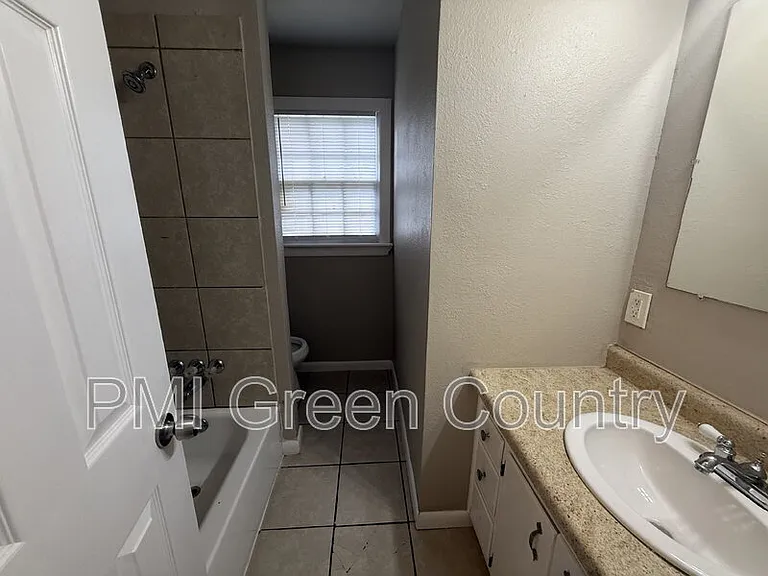 1039 E 51st Pl N — Photo 7