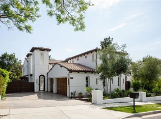 375 Santa Isabel Ave, Newport Beach, CA 92660