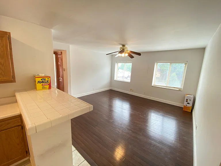E 15th Ave 325 TPP — Photo 14