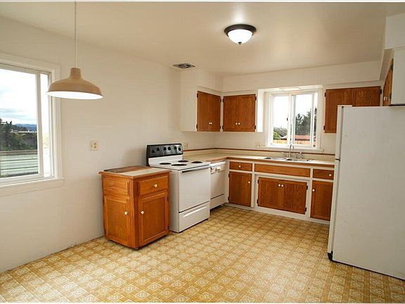 5th image of 637 Loleta Dr