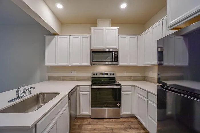 5824 NE 80th Ct — Photo 20