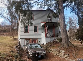 27 N 5th St, Park Ridge, NJ 07656