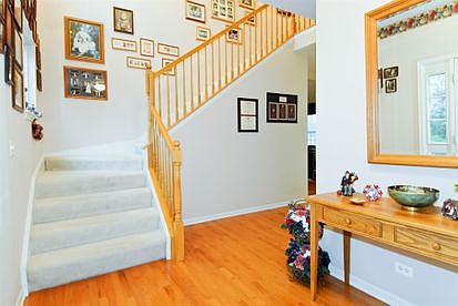 5th image of 229 Somerset Dr