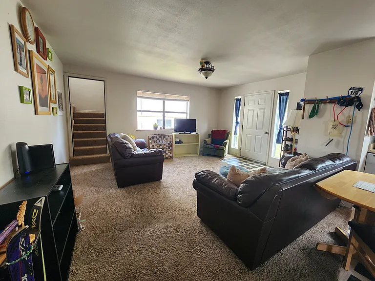 3135 E 7th Ave — Photo 8