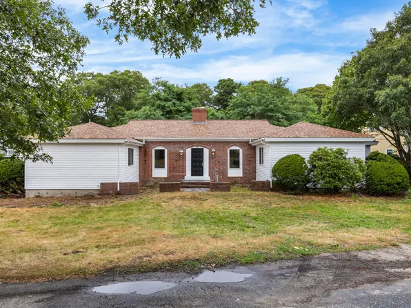 100 Arbor Way, Hyannis, MA 02601