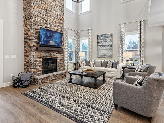 3rd image of 523 Pine Valley Rd