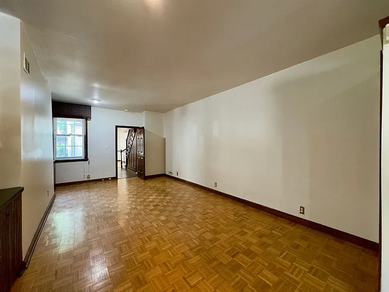 331 S Ann St — Photo 4