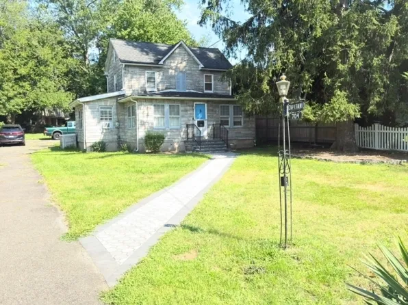 704 Franklin Tpke, Allendale Boro, NJ 07401