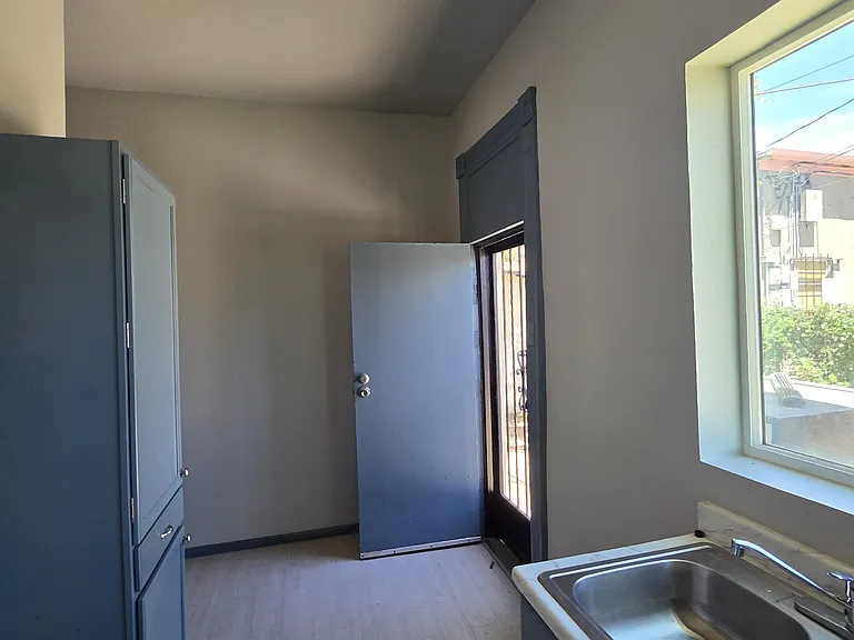 610 Ange St — Photo 14