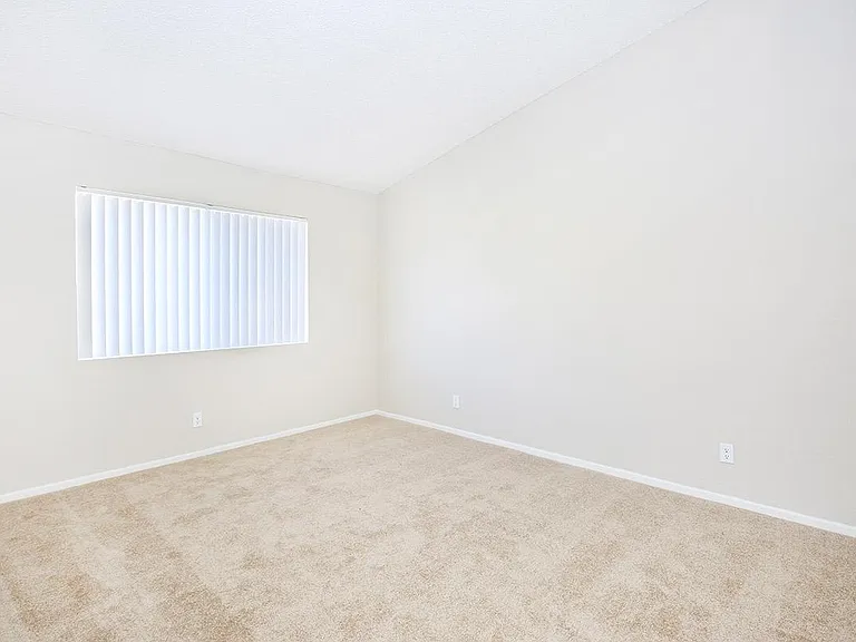 Club Pacifica Apartment Homes — Photo 62