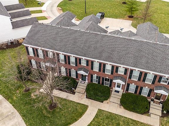2nd image of 3474 SW Wysteria Ter
