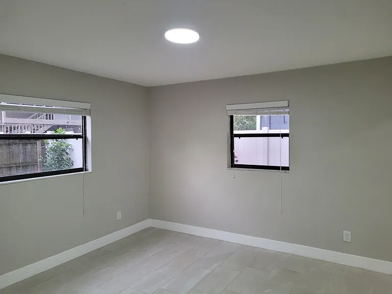1766 Montana Ave NE — Photo 12