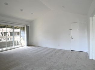 258 Streamwood, Irvine, CA 92620