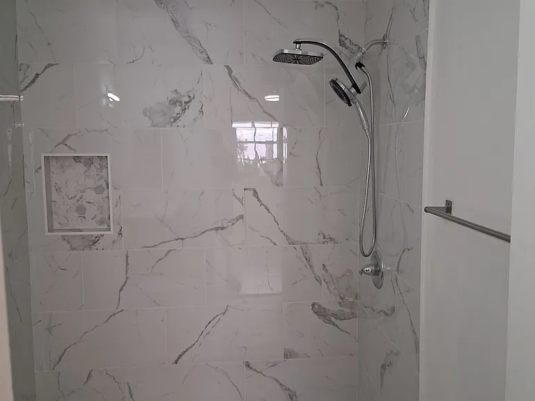 1024 Lochmont Dr #2 — Photo 5