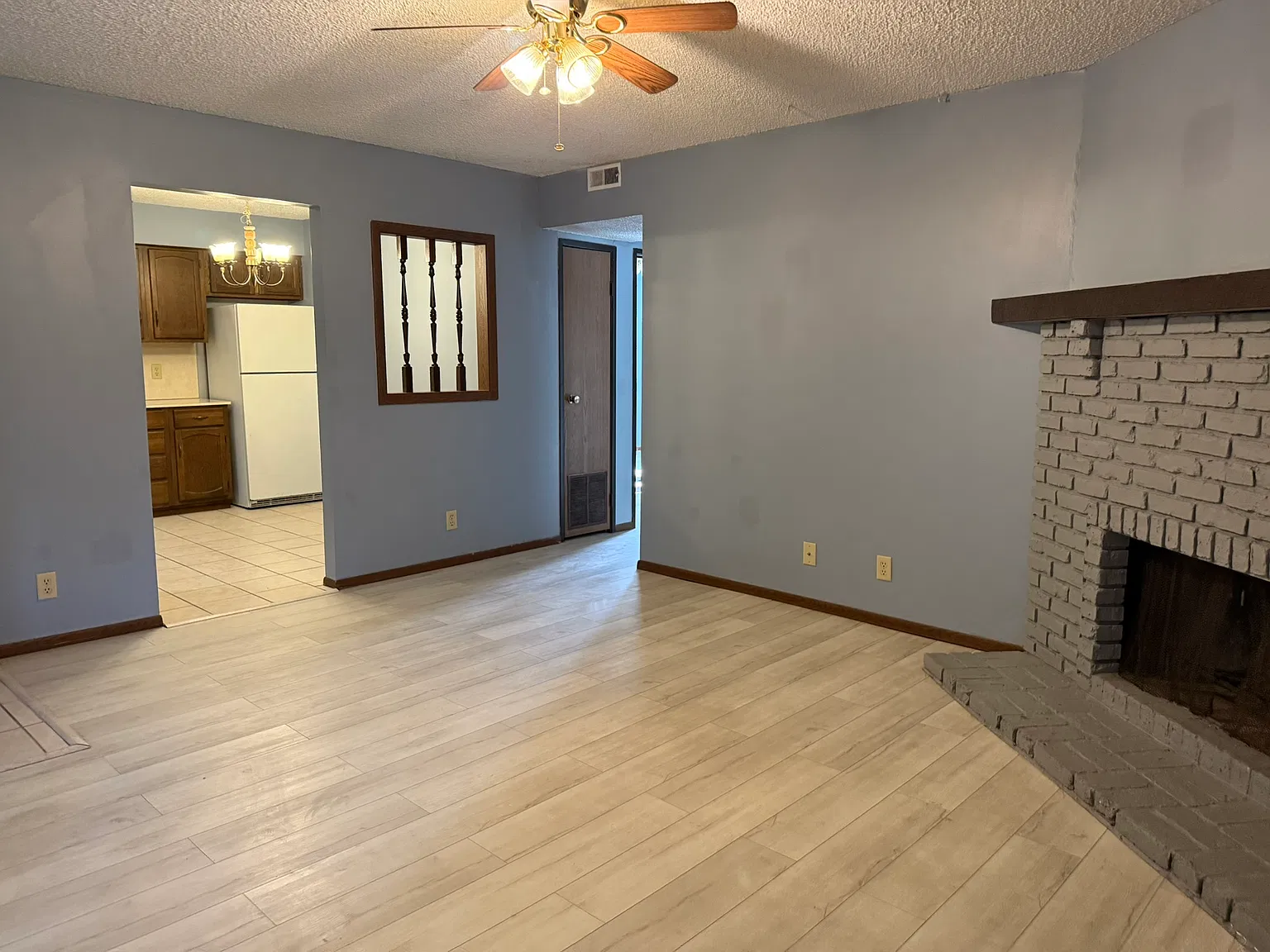 2 bed, $995 — Photo 3