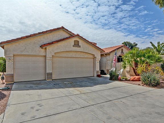 2nd image of 18076 N Arriba Dr
