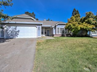 5705 Fox Creek Dr, Elk Grove, CA 95758