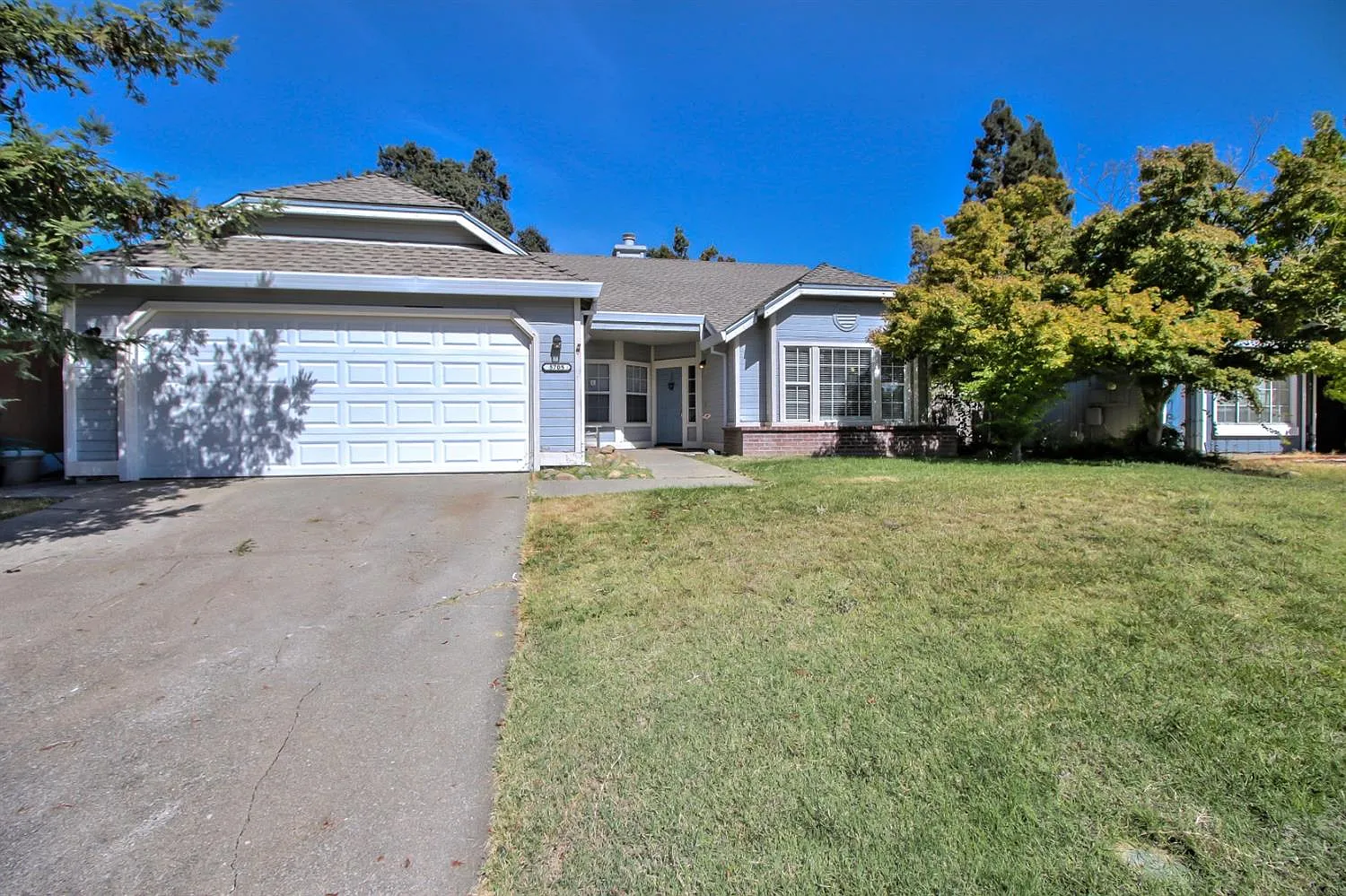 5705 Fox Creek Dr photo 1