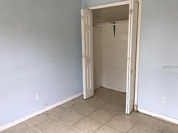 5th image of 1721 N Merrick Dr