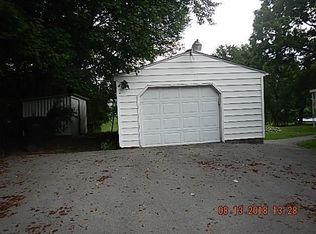 33 Old Bedford Rd, West Middlesex, PA 16159