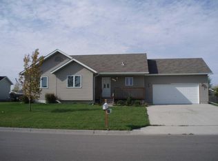 1311 Saint Marys Dr, Crookston, MN 56716