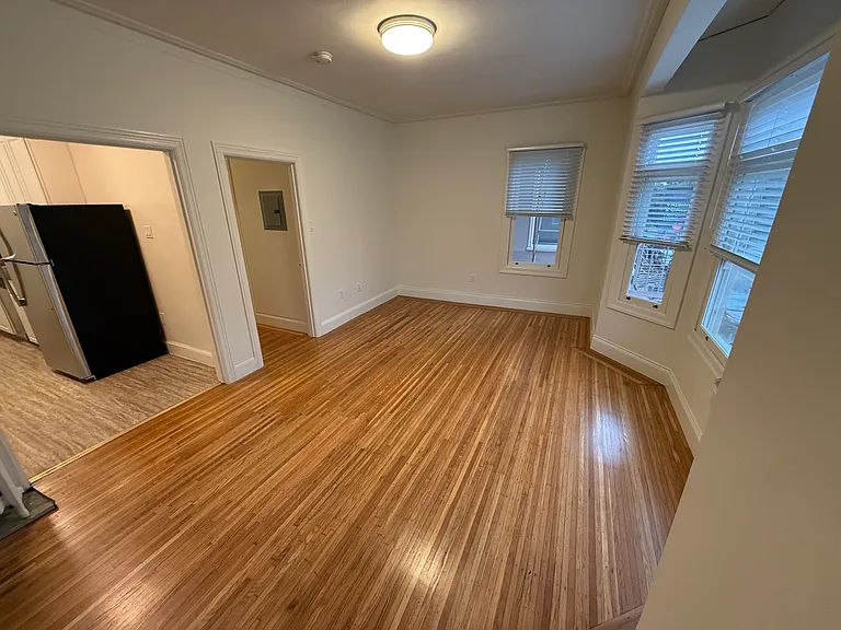 307 Valencia St #201 — Photo 8