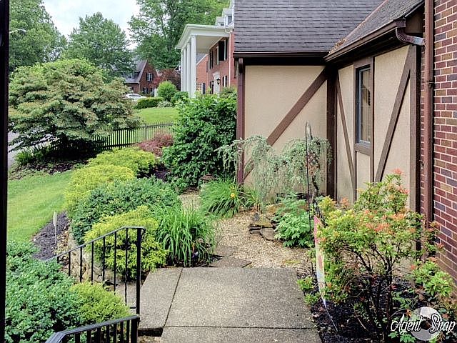 1st image of 326 Holswade Dr