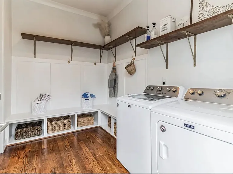 419 Scott Ave — Photo 10
