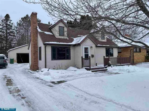 519 E 38th St, Hibbing, MN 55746