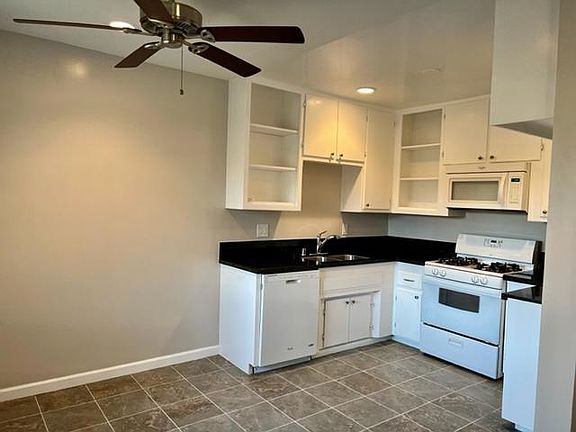 5th image of 580 N Los Robles Ave APT 9