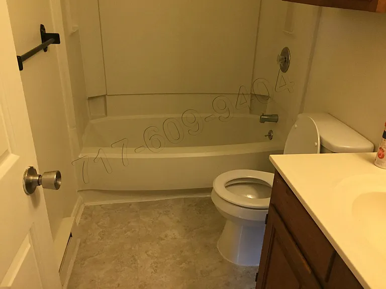213 N Arch St #1 — Photo 7