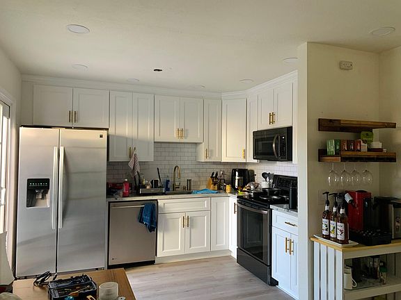 5th image of 1398 Bali Ct