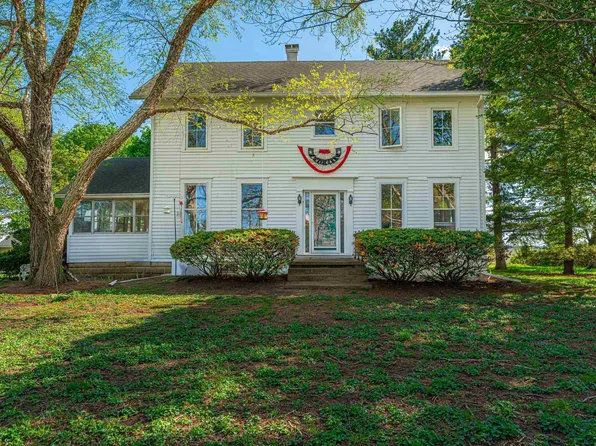 9845 E 200 North Rd, Mc Lean, IL 61754