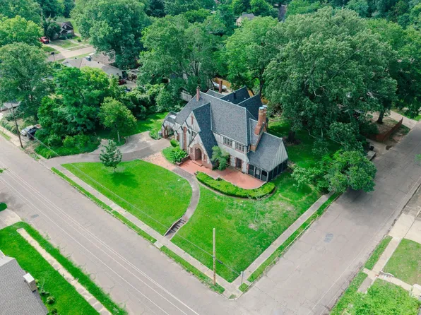 904 E 12th St, Texarkana, AR 71854