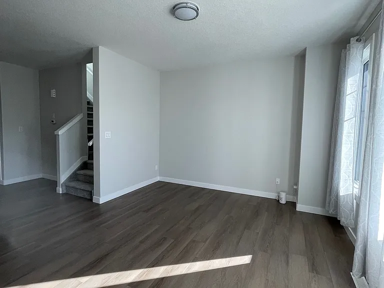 120 Bluff Cv — Photo 8