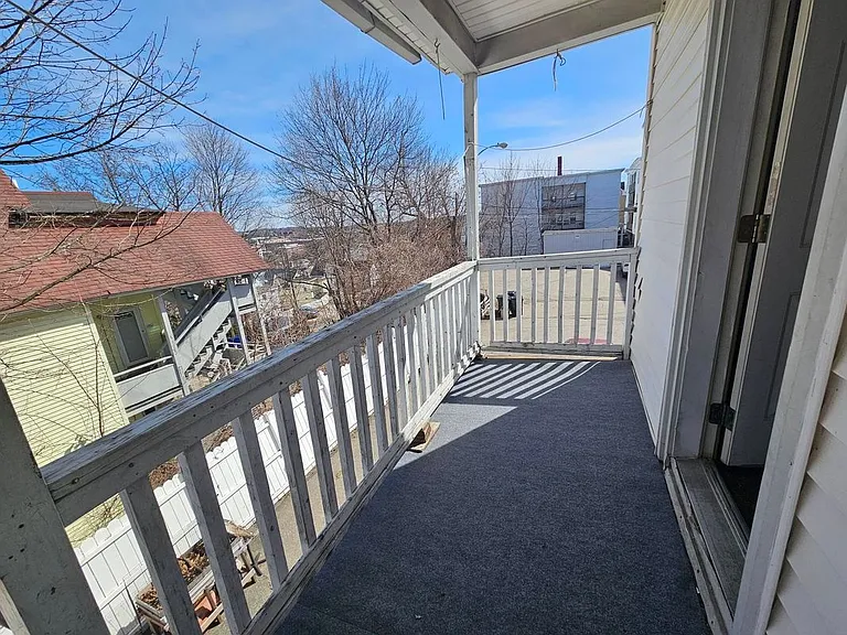 40 Putnam St #2 — Photo 16