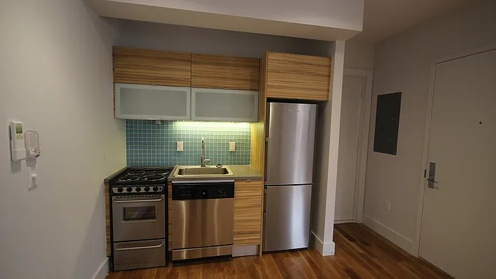 Rented by Nooklyn NYC LLC | media 11