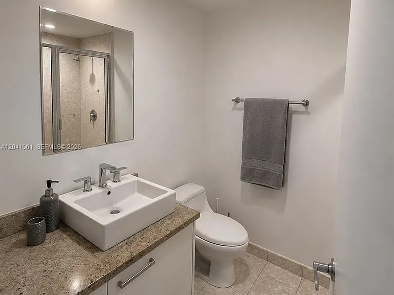 185 SW 7th St #2706 — Photo 6