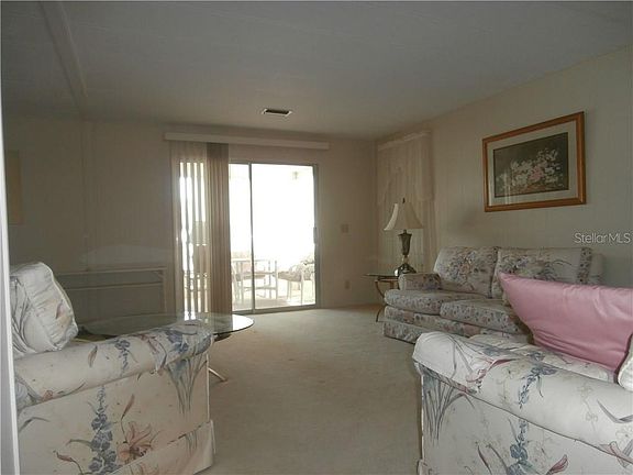 3rd image of 3122 Bixler Ct