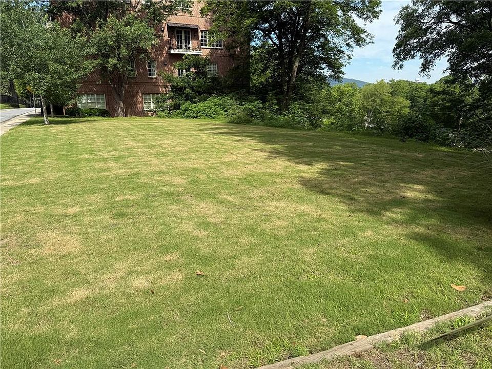 1st image of 389 Washington Ave NE #X