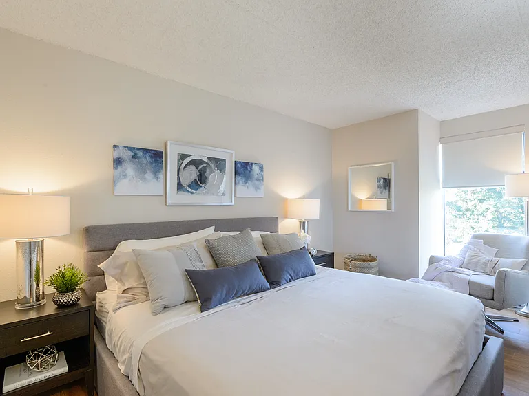 9835 King George Blvd — Photo 10