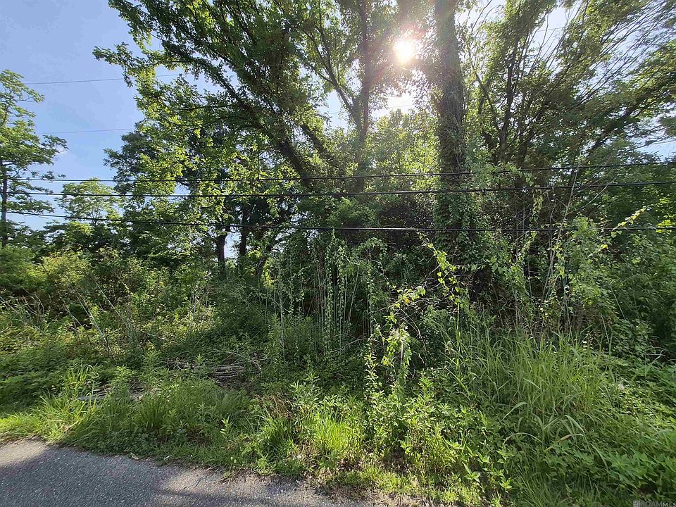 2nd image of 3512 Fairwoods Dr