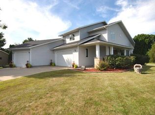 2702 Star Crest Trl, Sun Prairie, WI 53590