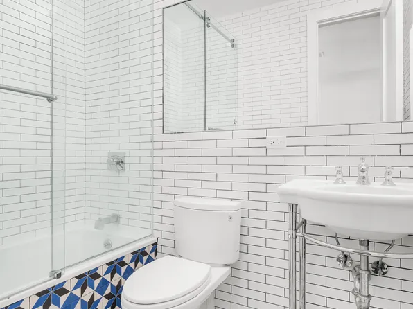 935 Lafayette Avenue image 7 of 13