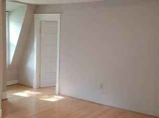 910 9th St S, Fargo, ND 58103