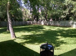 10 Arther Ct, Madison, WI 53713