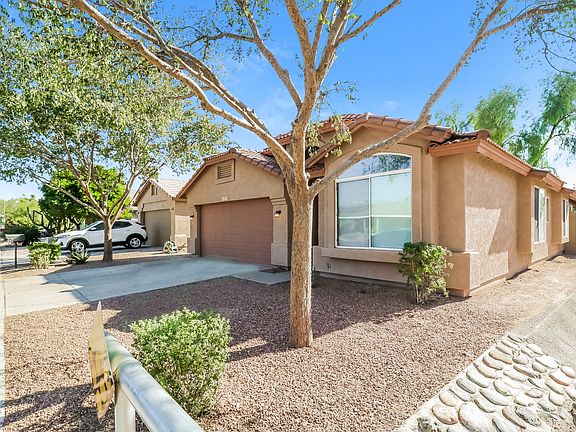 2nd image of 2703 E Campo Bello Dr