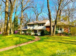 2 Bunker Hill Run, East Brunswick, NJ 08816