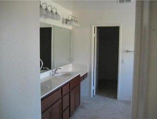 5th image of 32168 Yosemite St