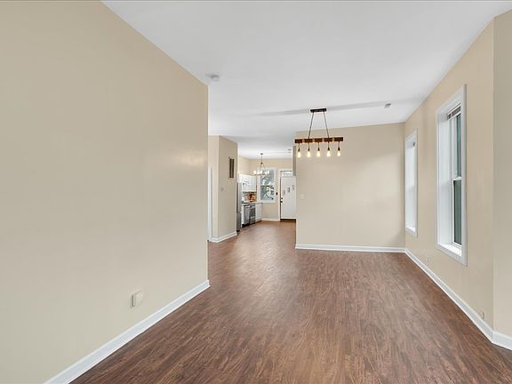 4th image of 4823 S Indiana Ave